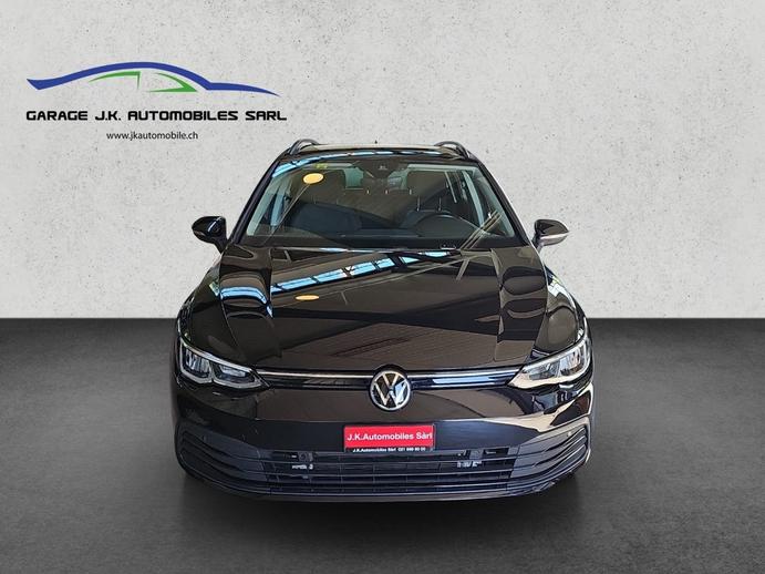 VW Golf VIII Variant 1.0 eTSI Life DSG, Mild-Hybrid Petrol/Electric, Second hand / Used, Automatic